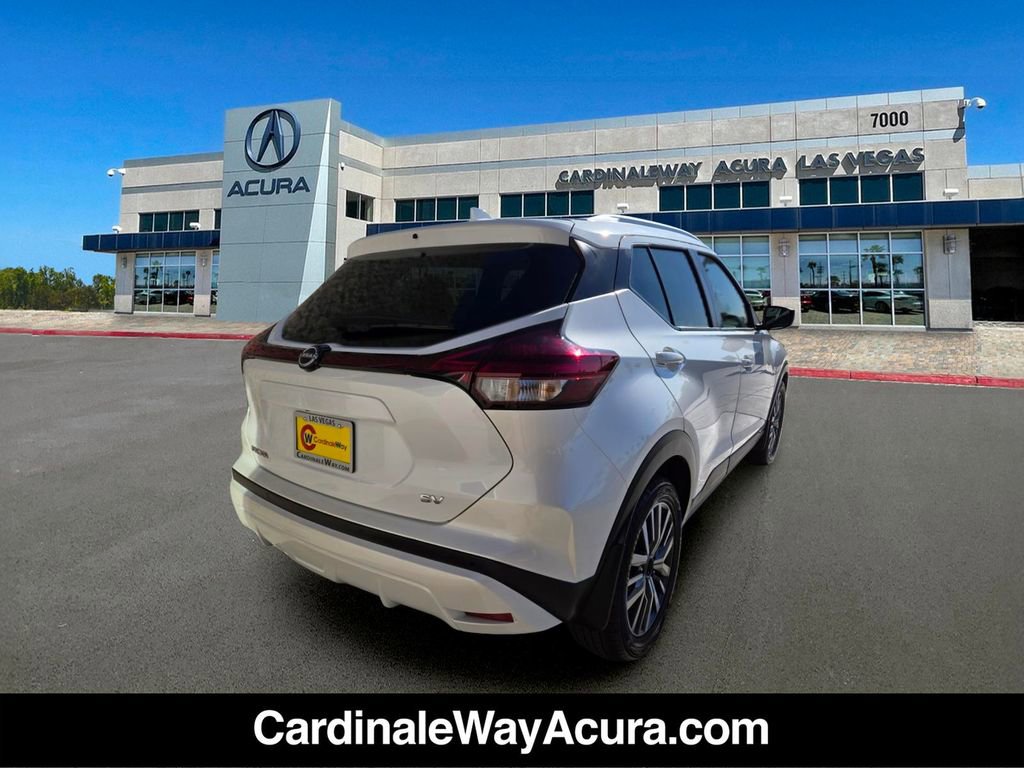 Used 2024 Nissan Kicks SV FWD image 5