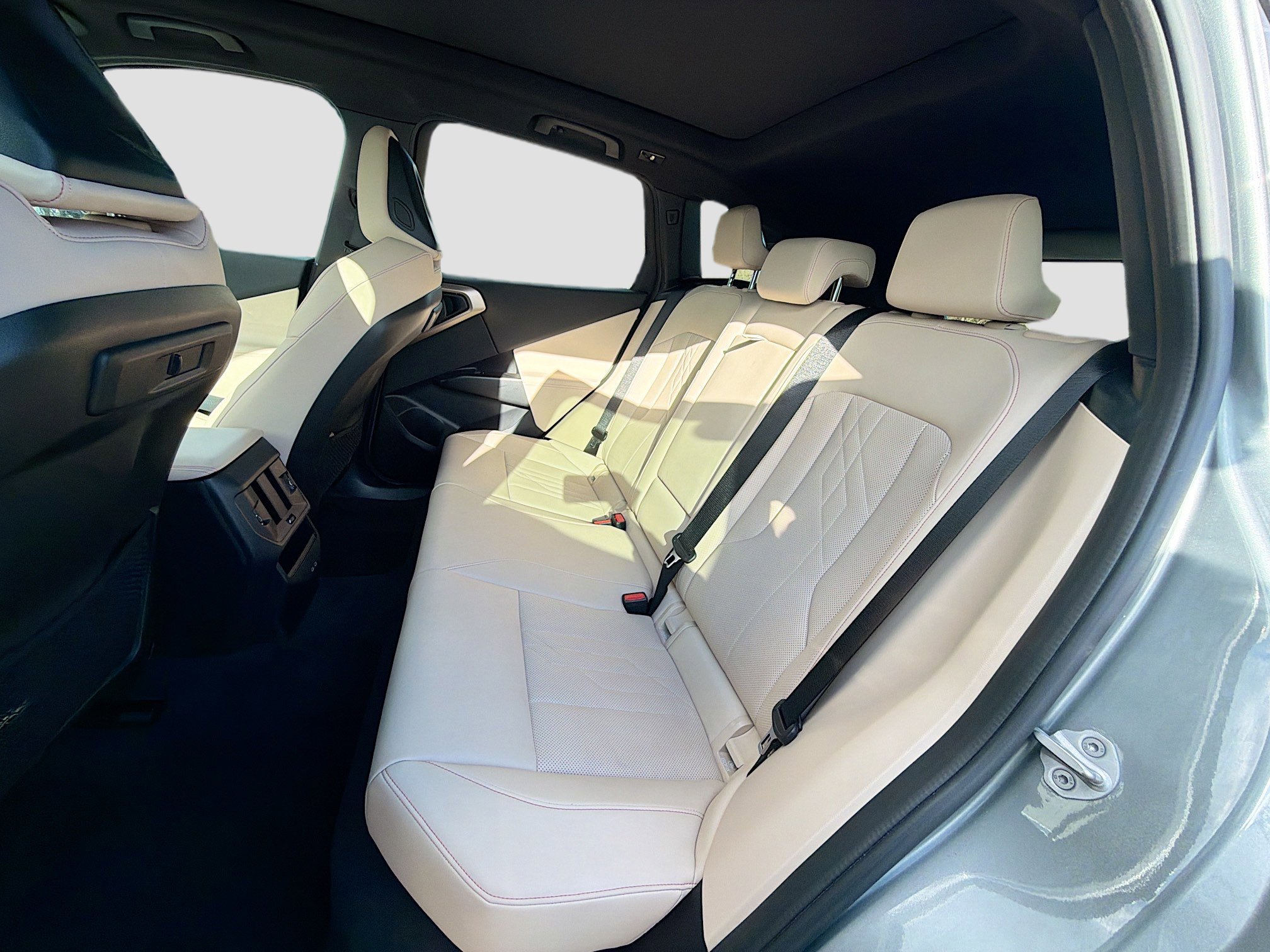 Used 2025 BMW X3 xDrive30i w/ Premium Package image 21