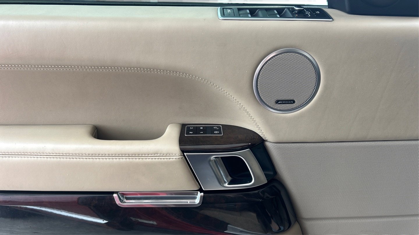 Used 2014 Land Rover Range Rover Long Wheelbase Autobiography image 42