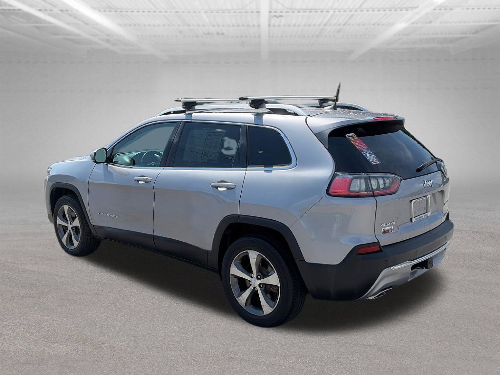 Used 2019 Jeep Cherokee Limited w/ Trailer Tow Group AWD/4WD image 4