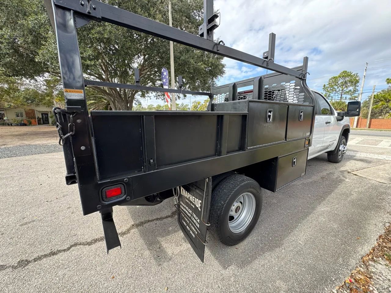 Used 2021 GMC Sierra 3500 2WD Crew Cab w/ Convenience Package image 12