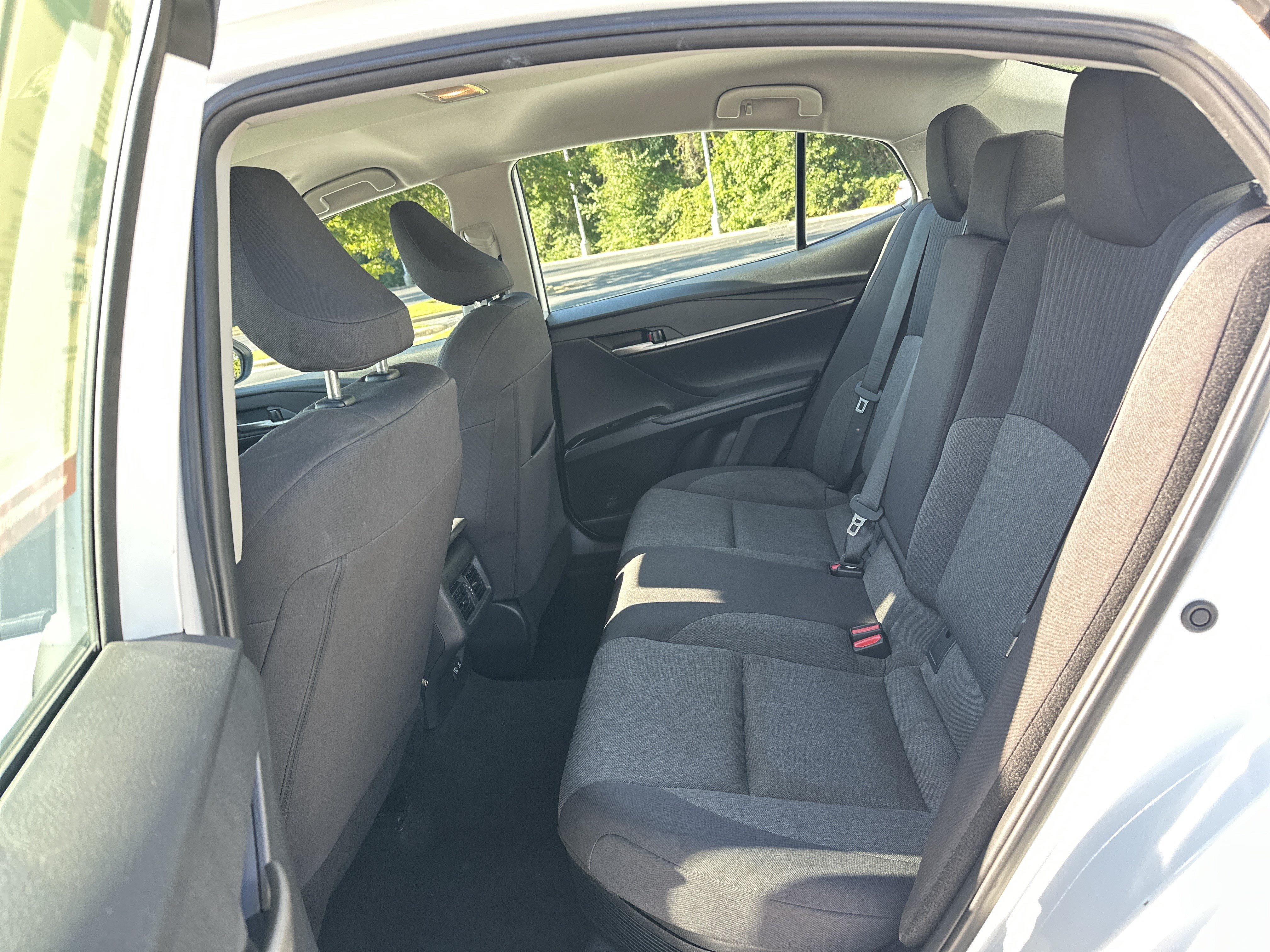Used 2025 Toyota Camry LE FWD image 31