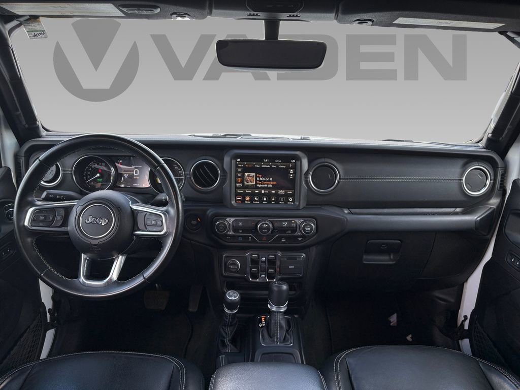 Used 2022 Jeep Wrangler Unlimited Sahara image 2