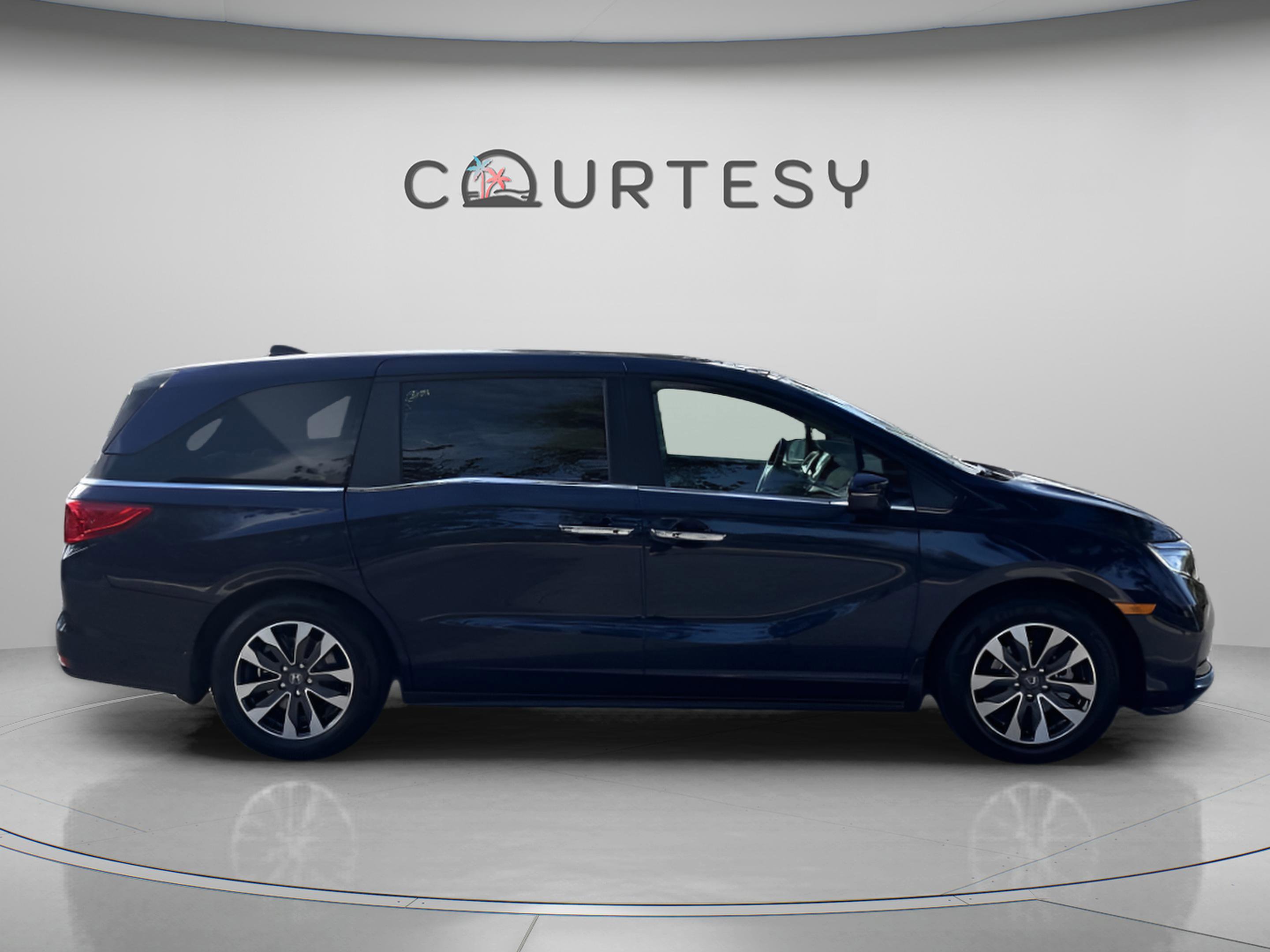 Certified 2024 Honda Odyssey EX-L image 8