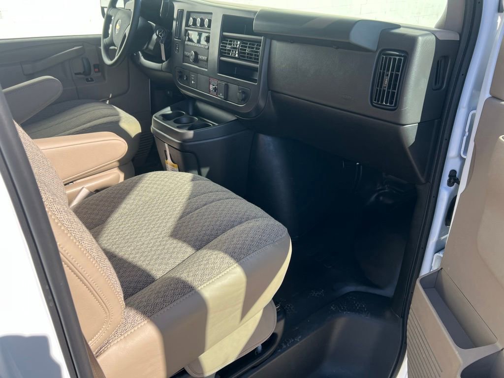 New 2026 Chevrolet Express 3500 w/ Driver Convenience Package RWD image 20