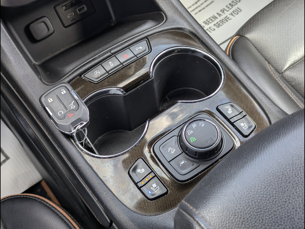 Used 2021 GMC Acadia AT4 w/ Preferred Package image 36