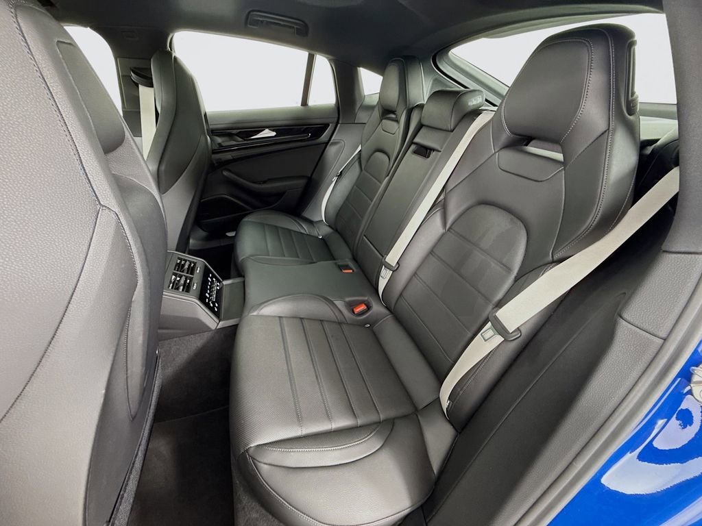Certified 2025 Porsche Panamera image 24