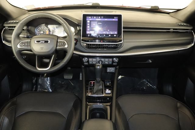 Used 2023 Jeep Compass Limited AWD/4WD image 12