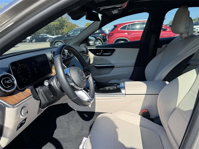 Used 2022 Mercedes-Benz C 300 4MATIC Sedan image 4