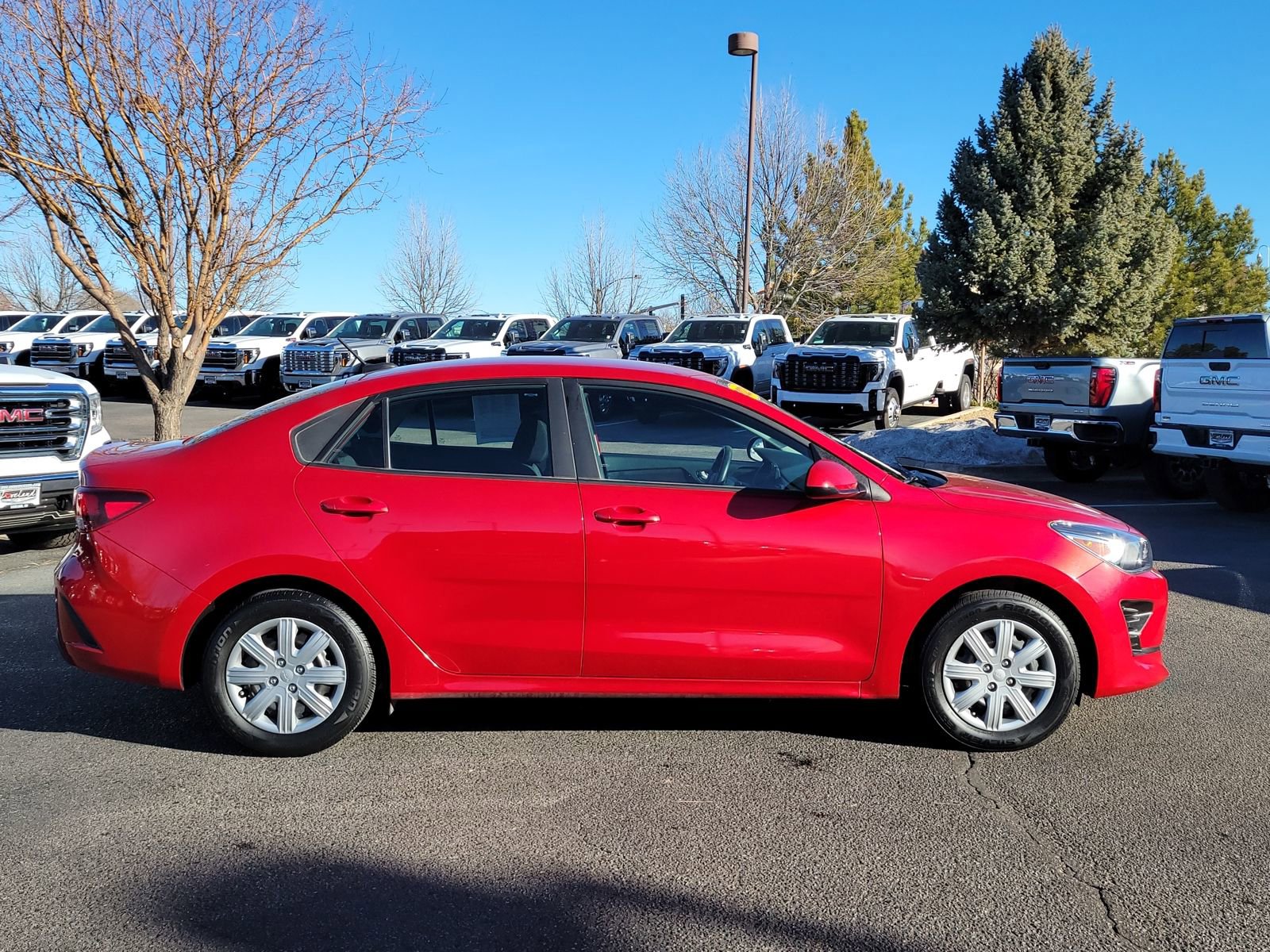Used 2023 Kia Rio S image 2