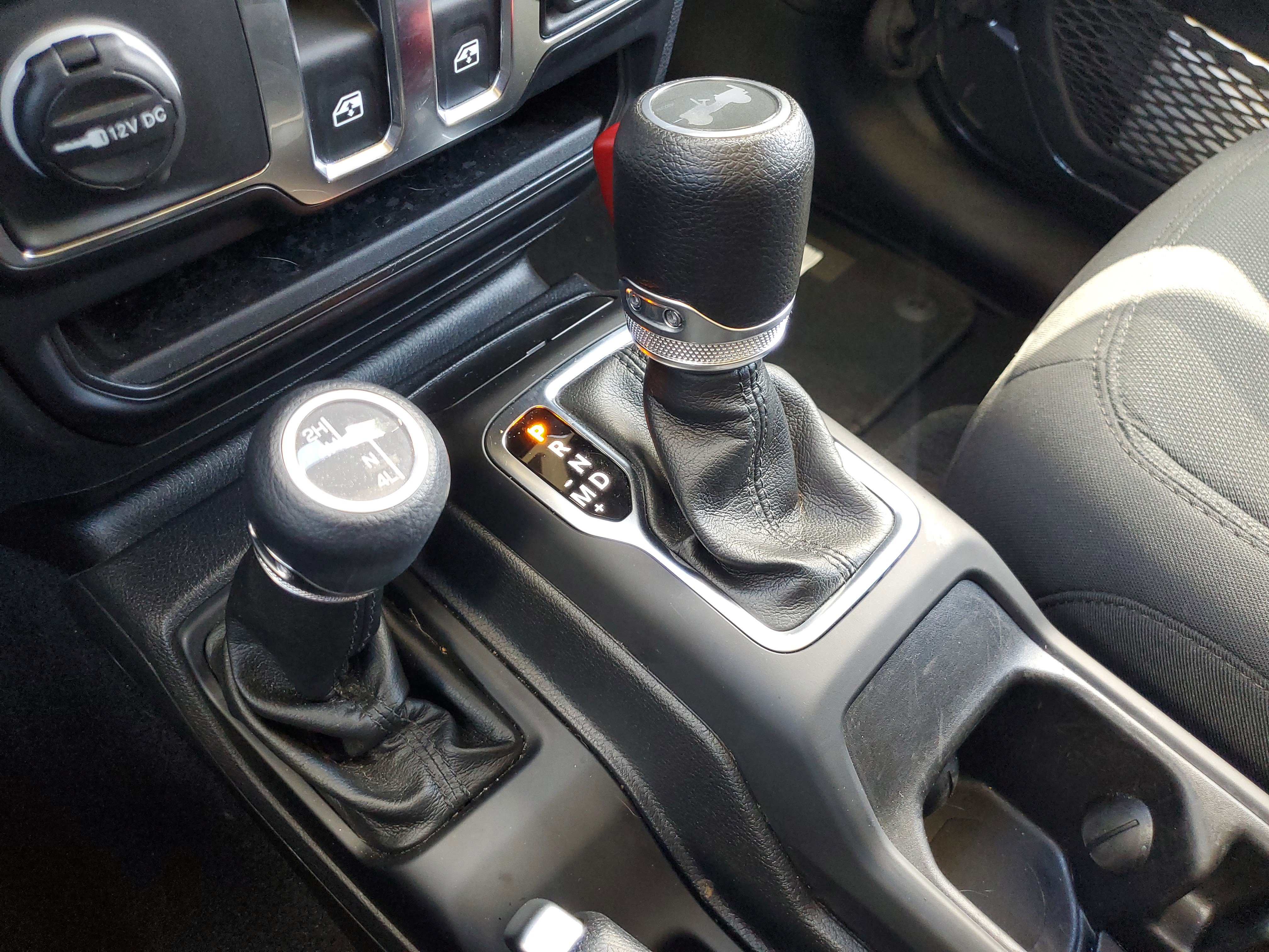 Used 2022 Jeep Wrangler Sport S image 26