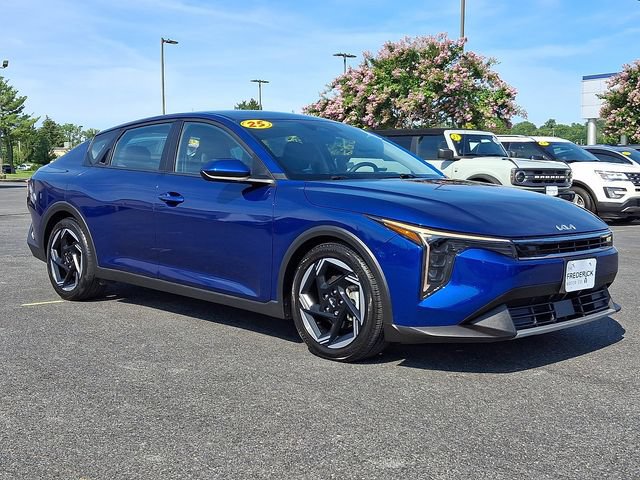 Used 2025 Kia K4 EX FWD image 3