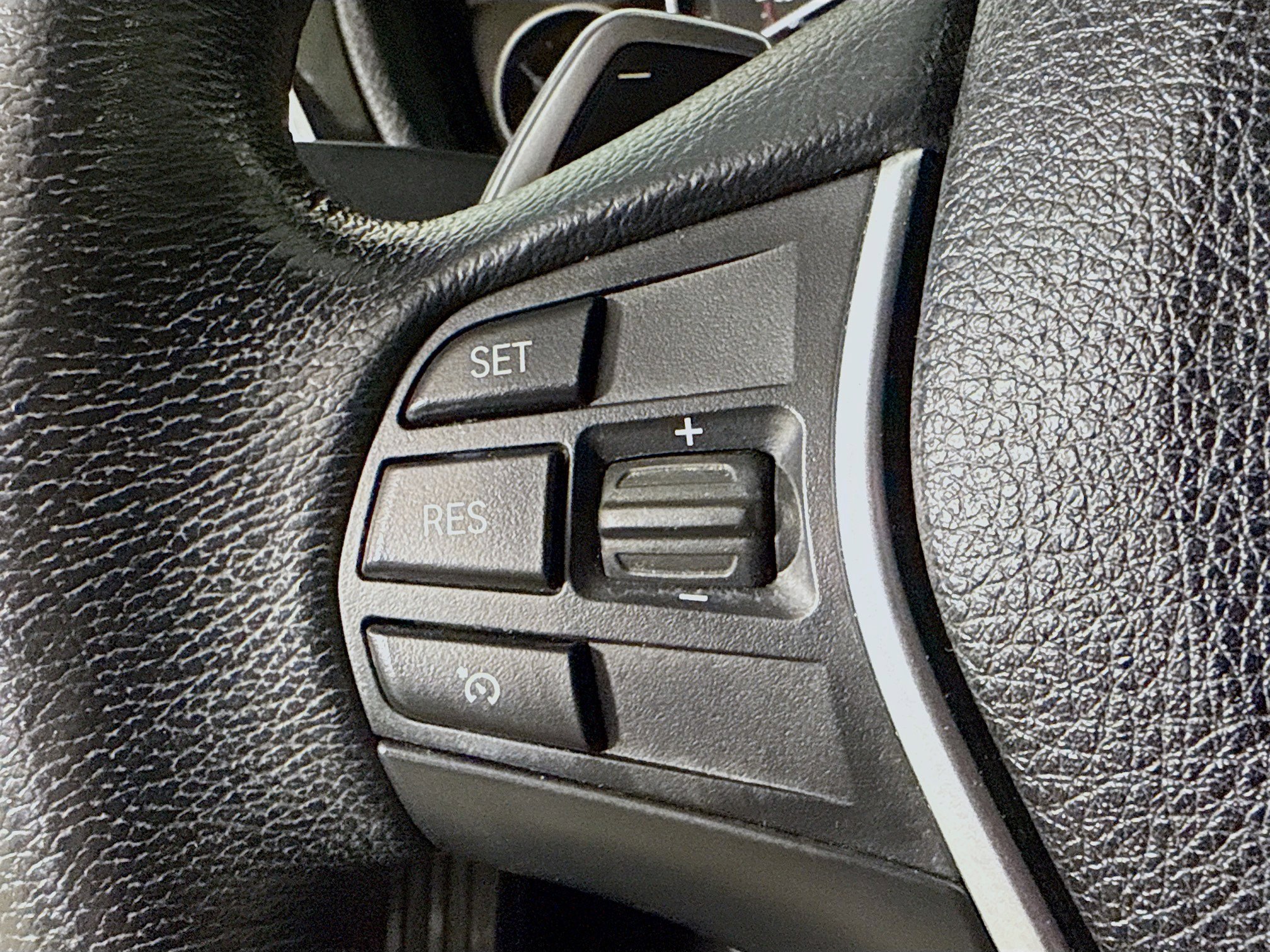 Used 2017 BMW 330e image 14