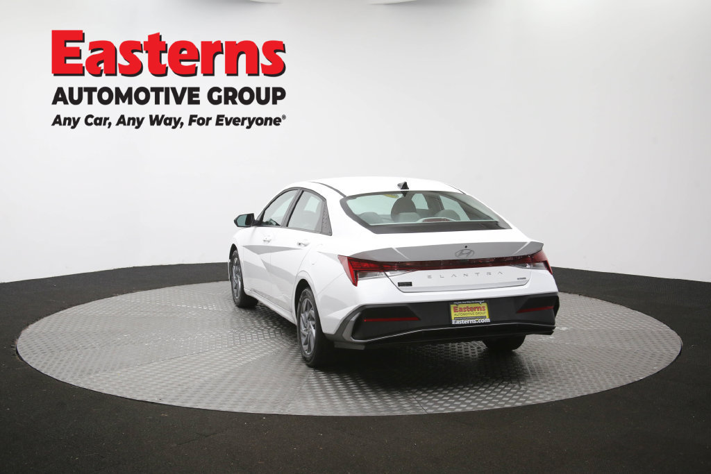 Used 2026 Hyundai Elantra Hybrid FWD image 68
