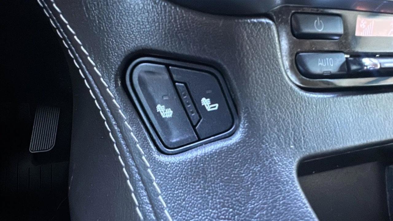 Used 2020 Chevrolet Suburban LT AWD/4WD image 48
