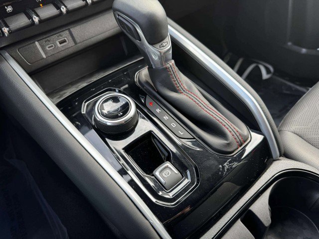 Used 2025 Chevrolet Colorado Z71 w/ Z71 Convenience Package 2 image 33