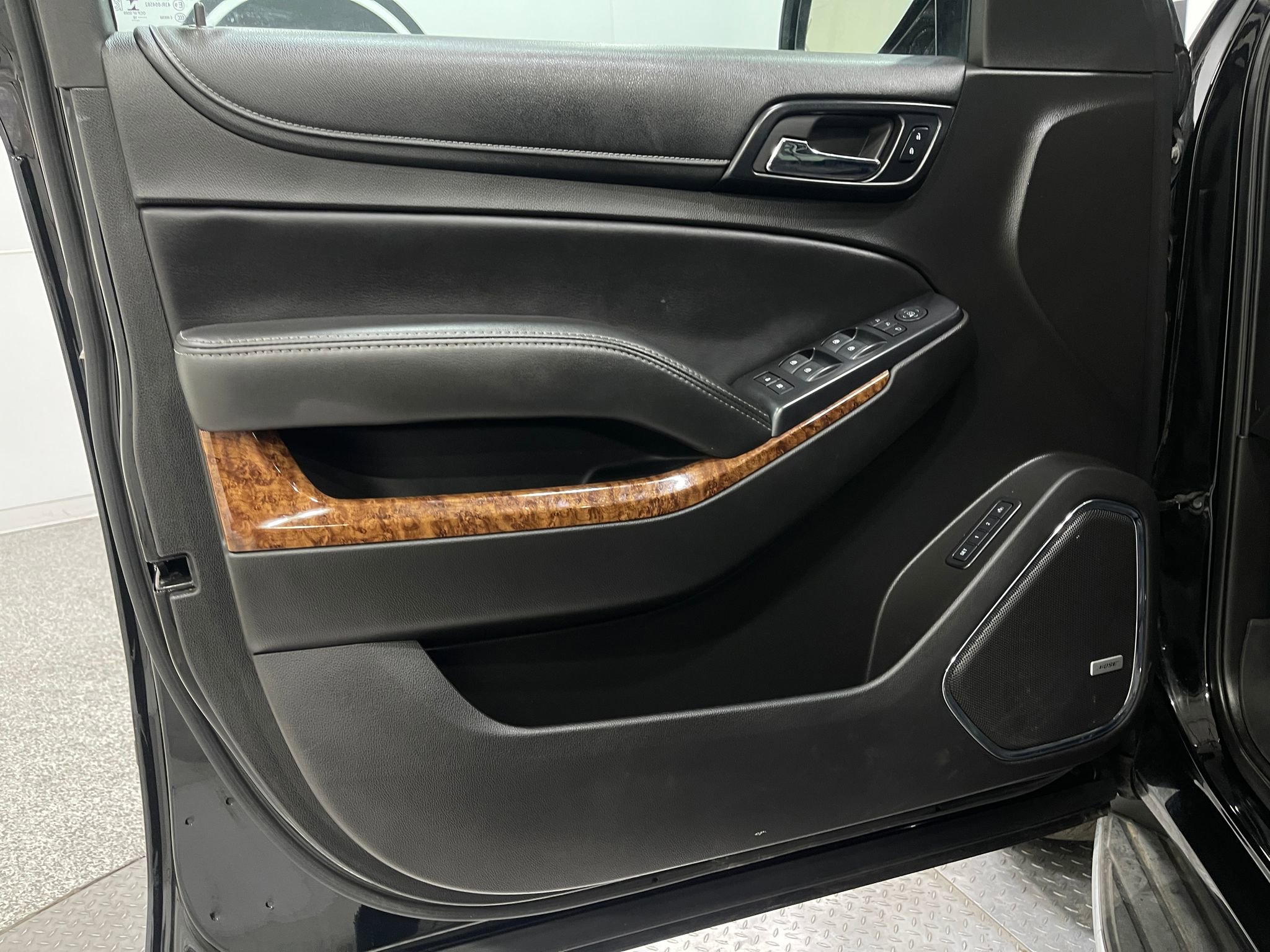 Used 2018 Chevrolet Suburban Premier image 13