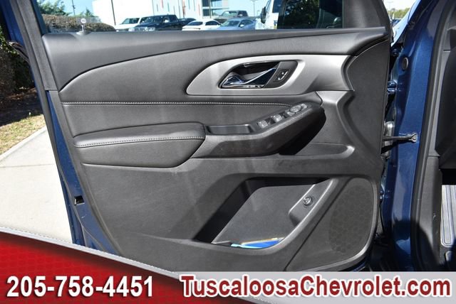 Used 2023 Chevrolet Traverse LT image 18