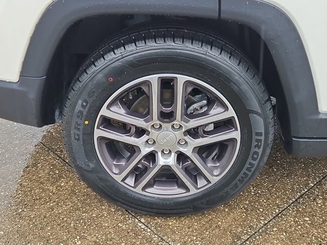 Used 2020 Jeep Compass Latitude image 5