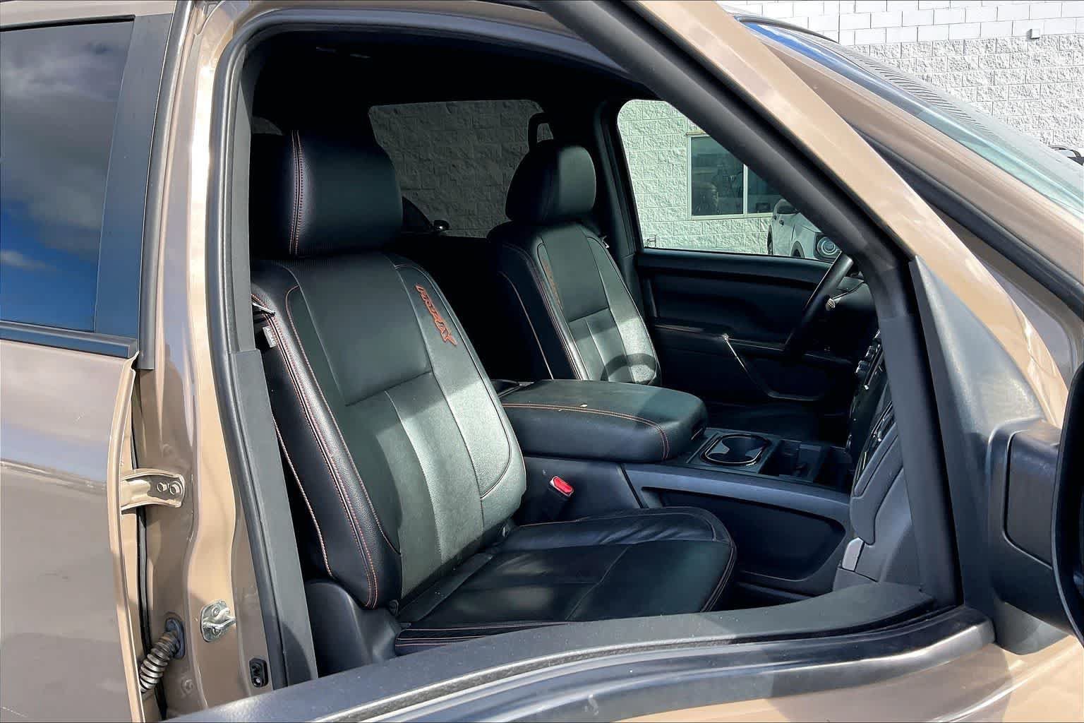 Used 2021 Nissan Titan PRO-4X w/ Pro-4x Convenience Package AWD/4WD image 13