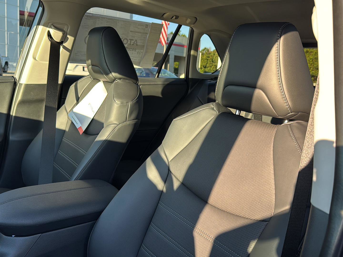 New 2025 Toyota RAV4 Limited image 27