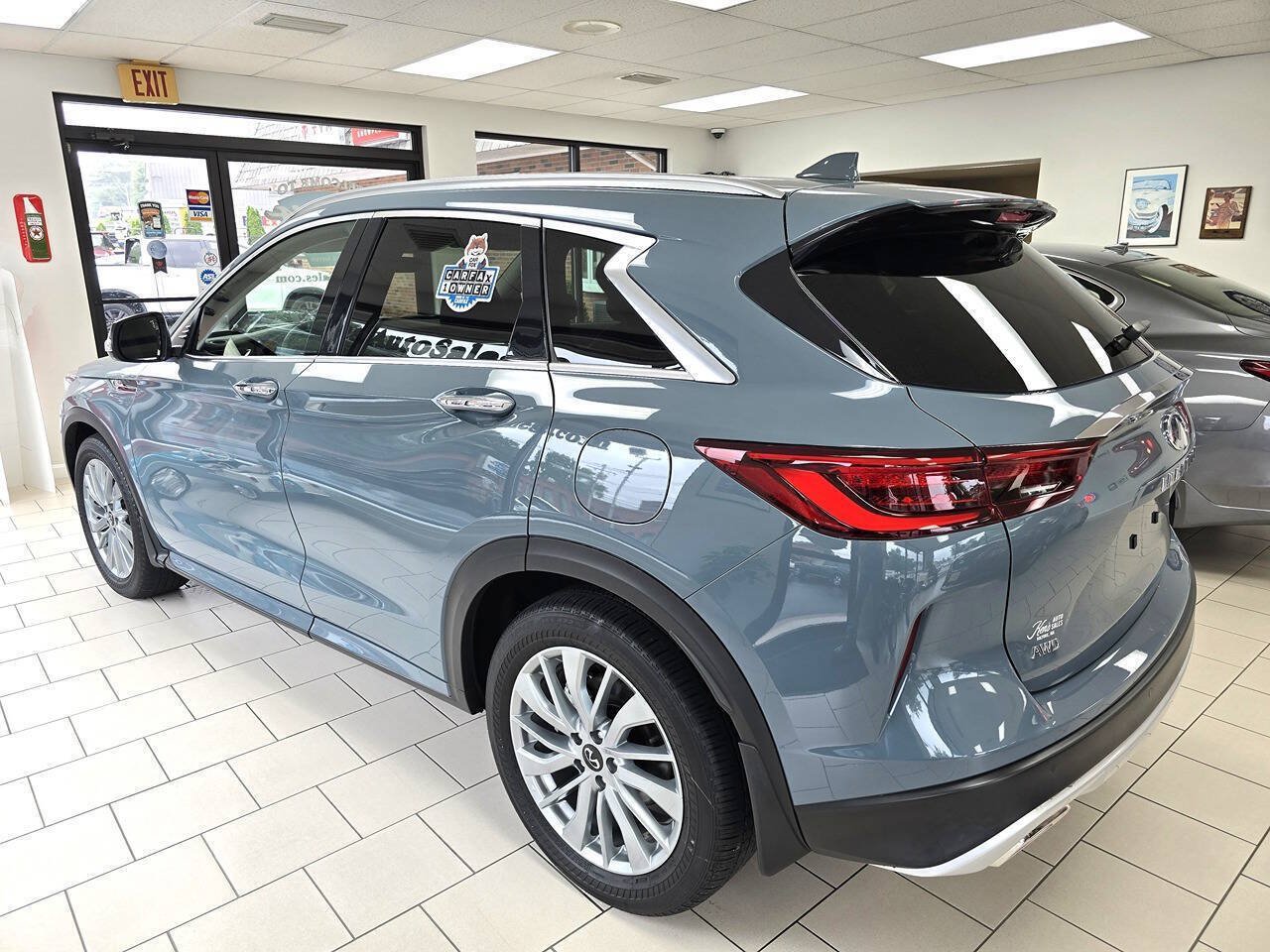 Used 2023 INFINITI QX50 Luxe AWD/4WD image 11
