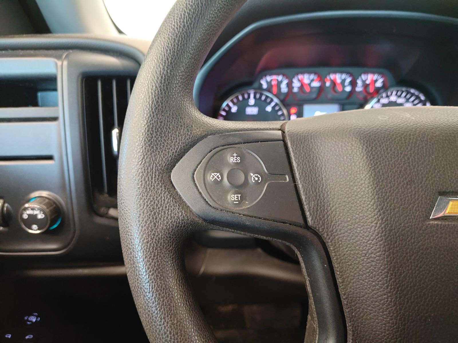 Used 2018 Chevrolet Silverado 1500 Custom w/ Custom Value Package image 11