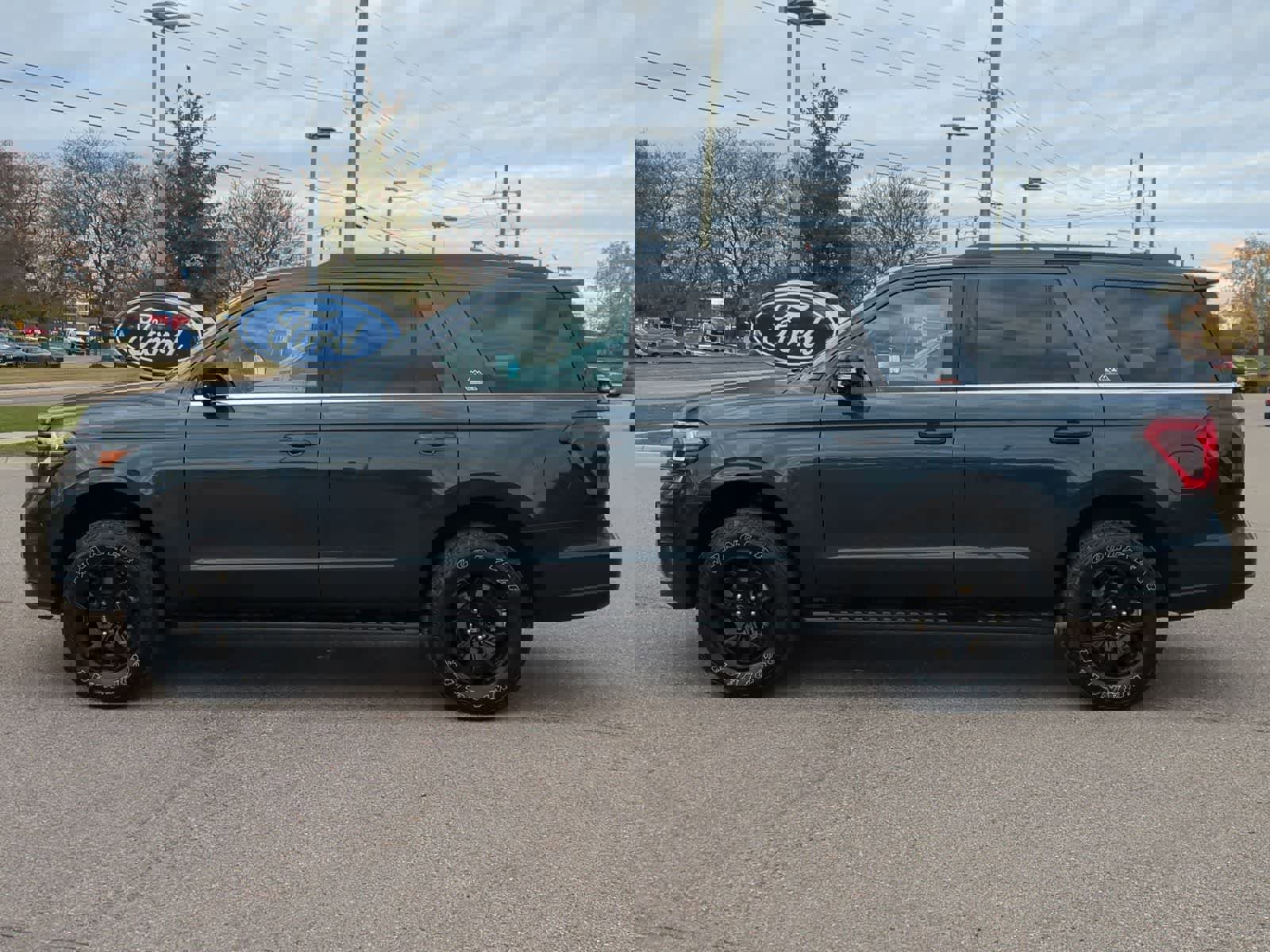 Used 2023 Ford Expedition Timberline AWD/4WD image 5