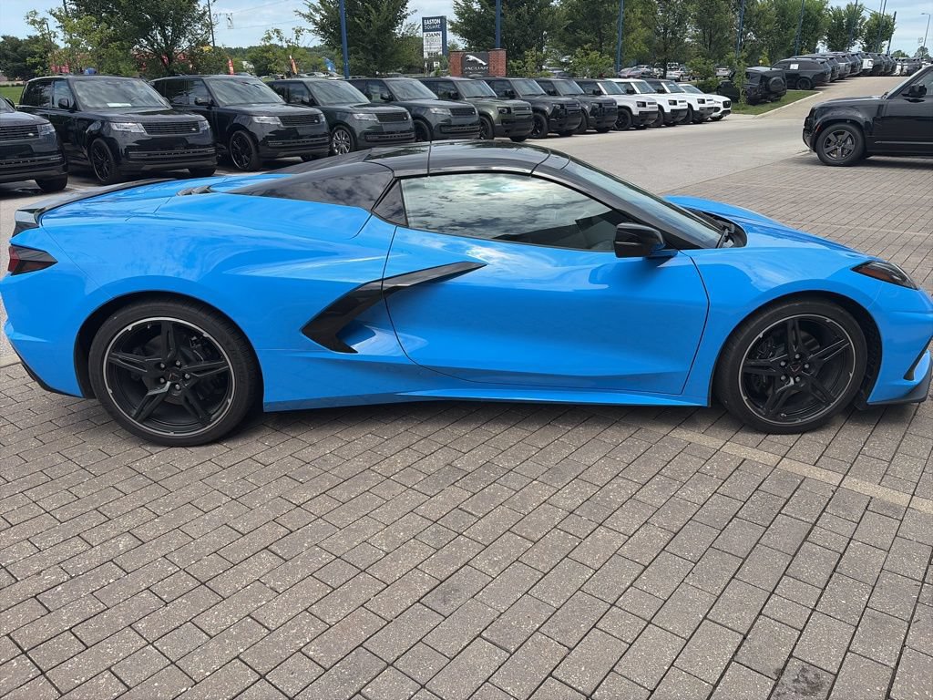 Used 2025 Chevrolet Corvette Stingray Preferred Conv w/ Stealth Interior Trim Package RWD image 5