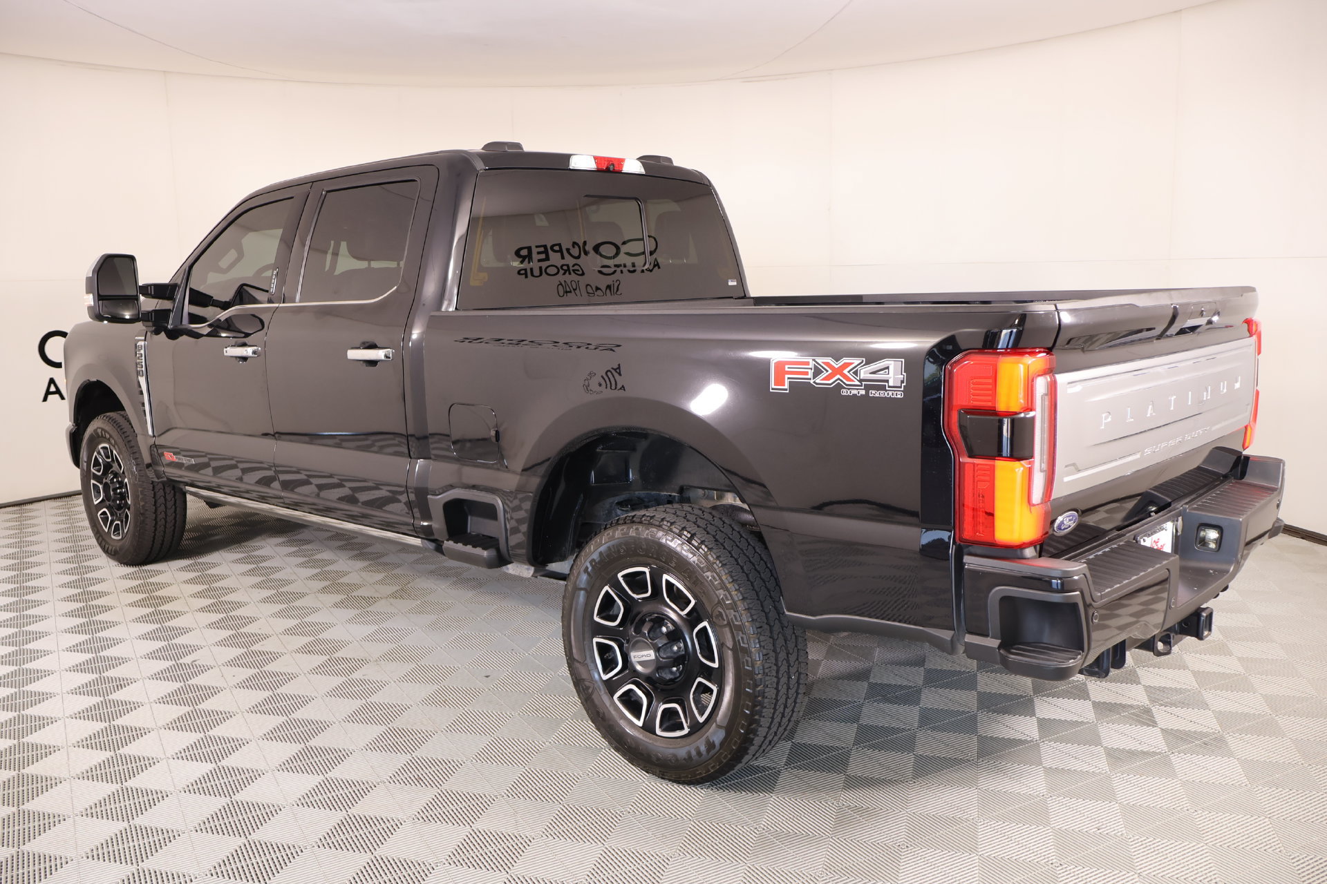 Used 2024 Ford F250 Platinum AWD/4WD image 23
