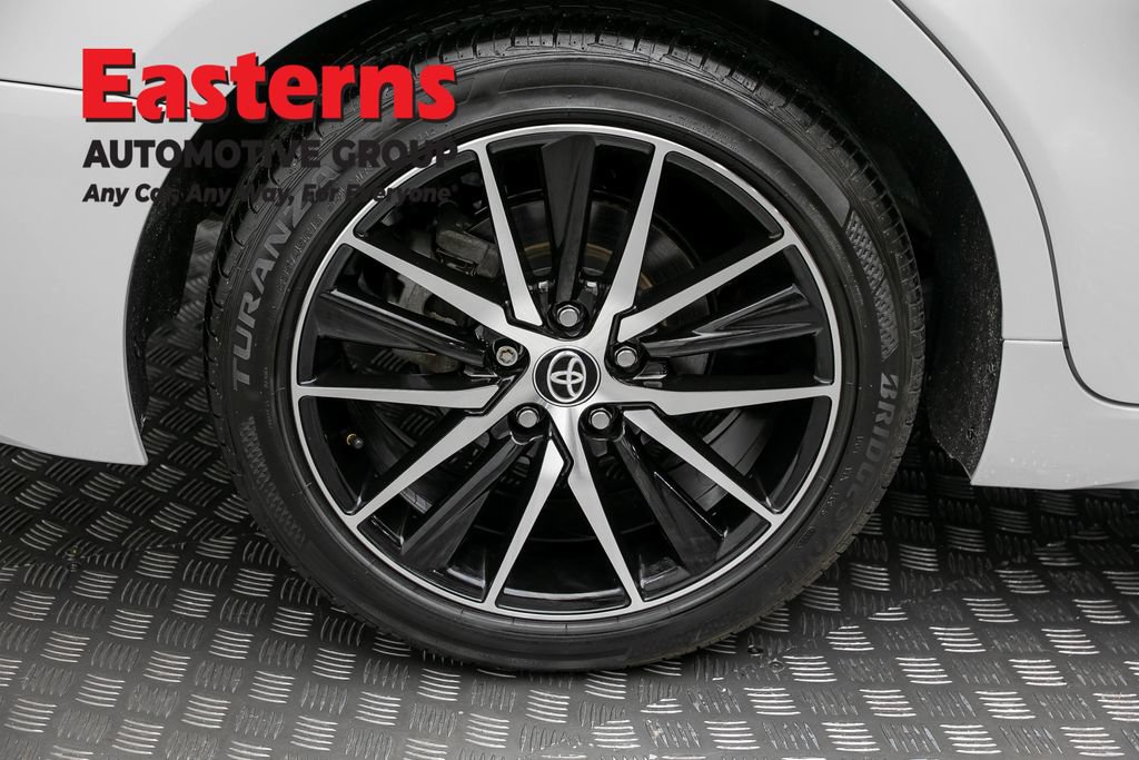 Used 2024 Toyota Camry SE w/ Cold Weather Package FWD image 29