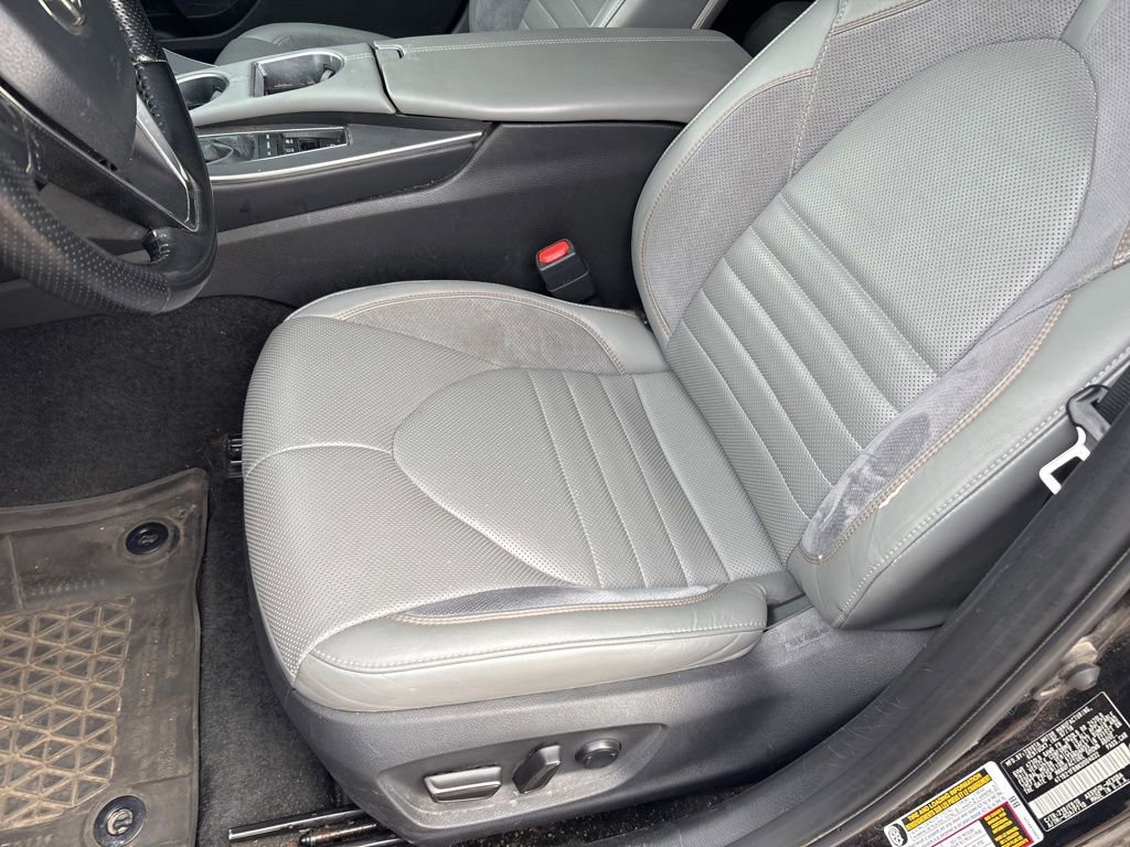 Used 2019 Toyota Avalon XSE w/ Protection Package FWD image 12