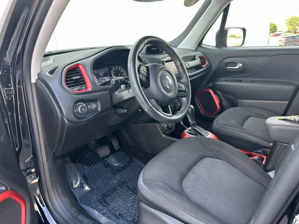 Used 2022 Jeep Renegade Trailhawk AWD/4WD image 14