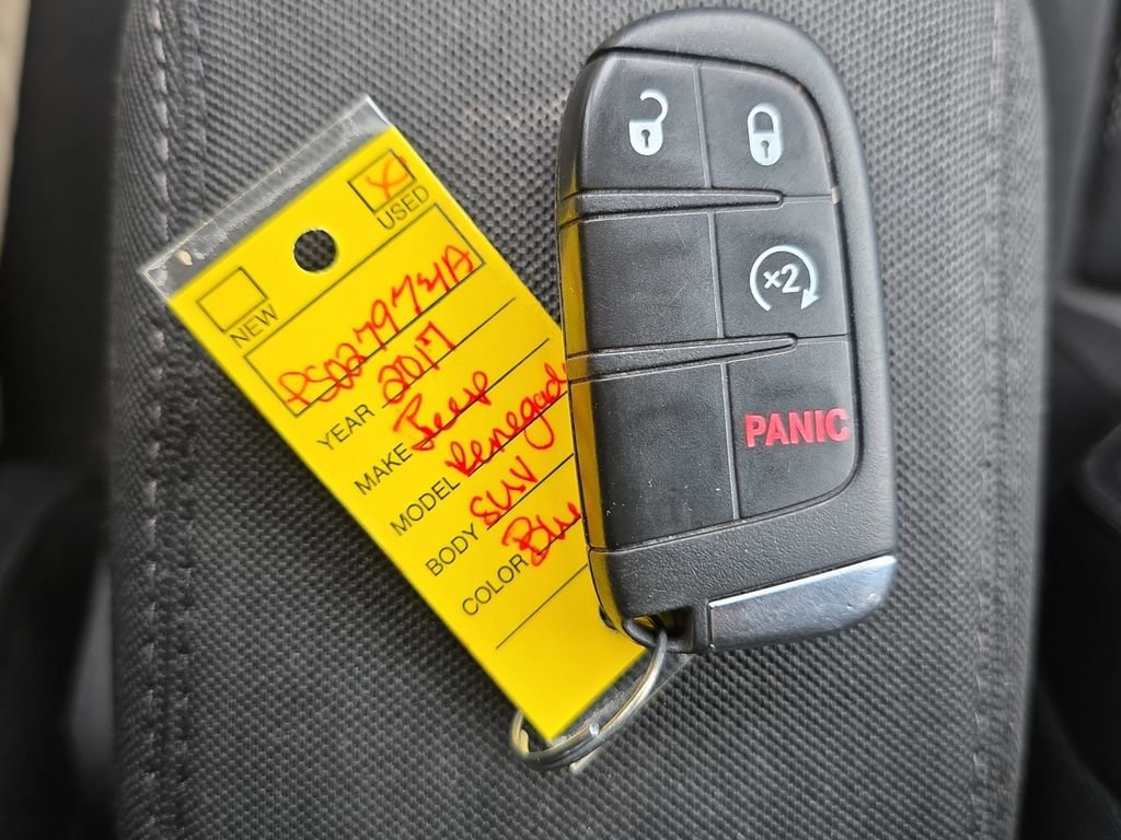 Used 2017 Jeep Renegade Latitude w/ Cold Weather Group AWD/4WD image 22