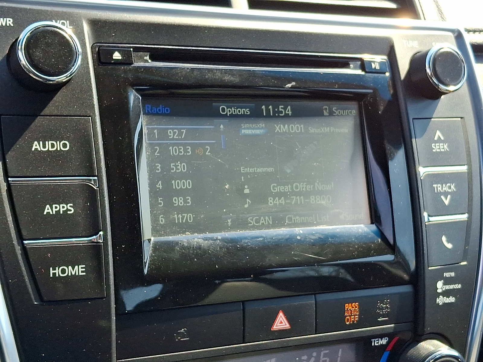 Used 2015 Toyota Camry XLE image 14