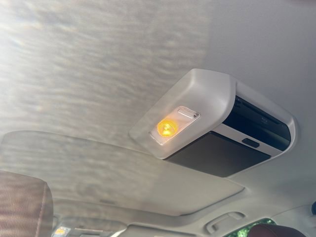 Used 2021 Toyota Sequoia Platinum RWD image 16