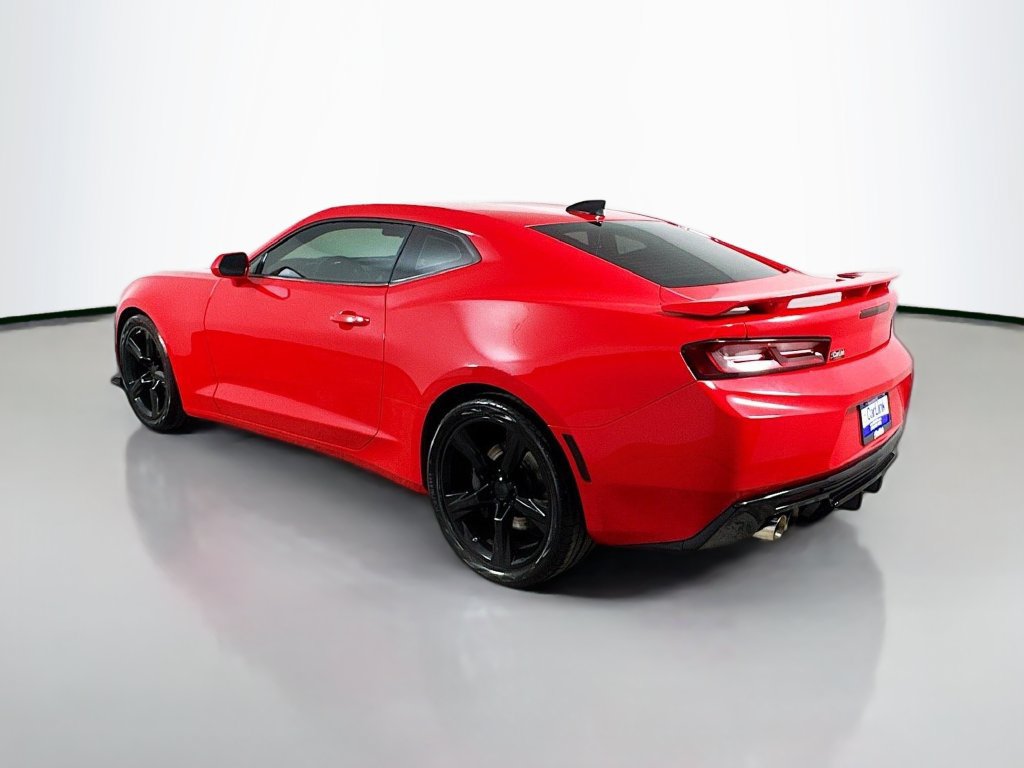 Used 2016 Chevrolet Camaro SS RWD image 5
