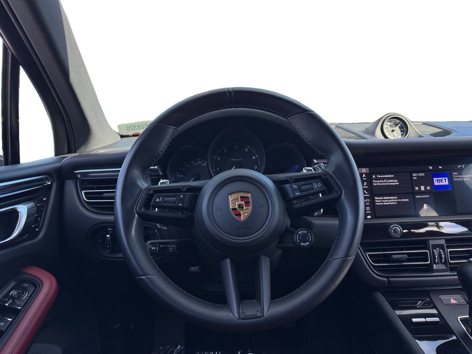 Used 2023 Porsche Macan AWD/4WD image 12