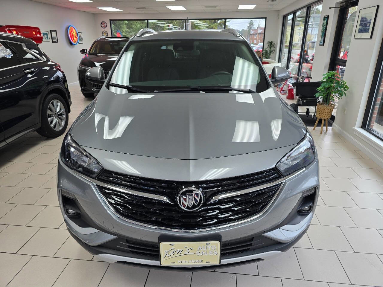 Used 2023 Buick Encore GX Select w/ Safety Package II image 2