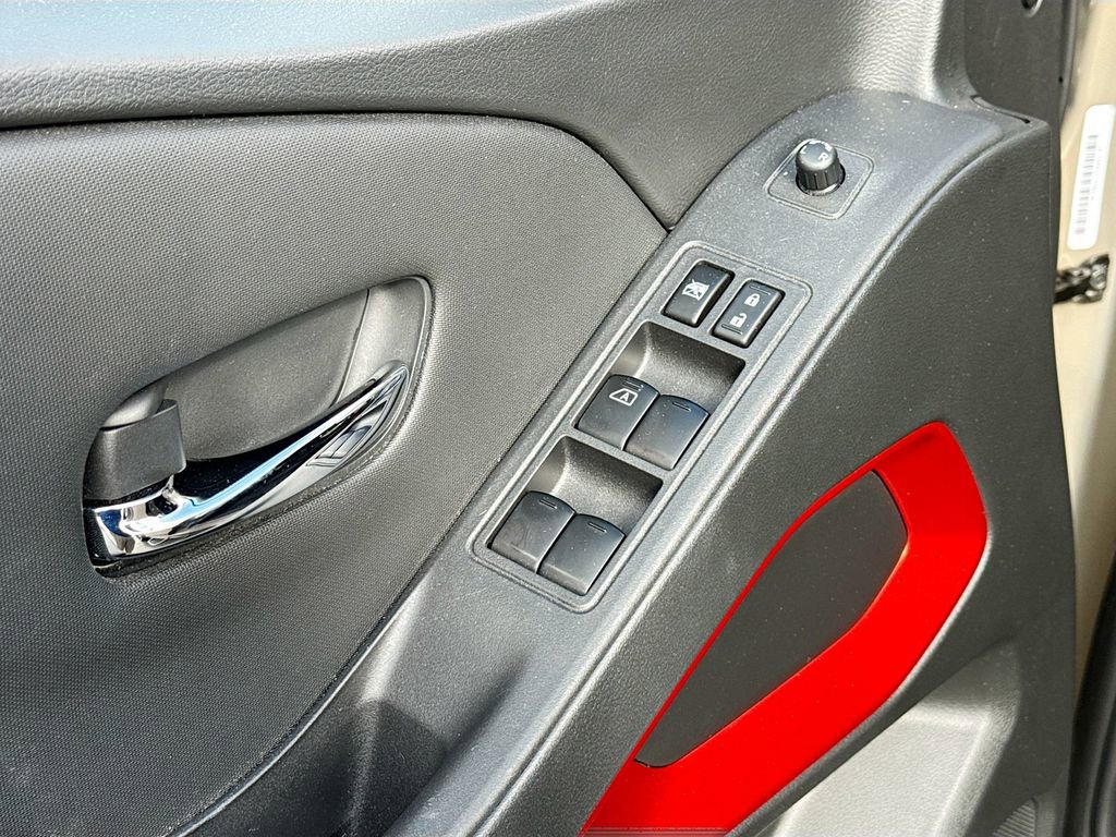 Used 2024 Nissan Frontier PRO-4X w/ Technology Package image 18