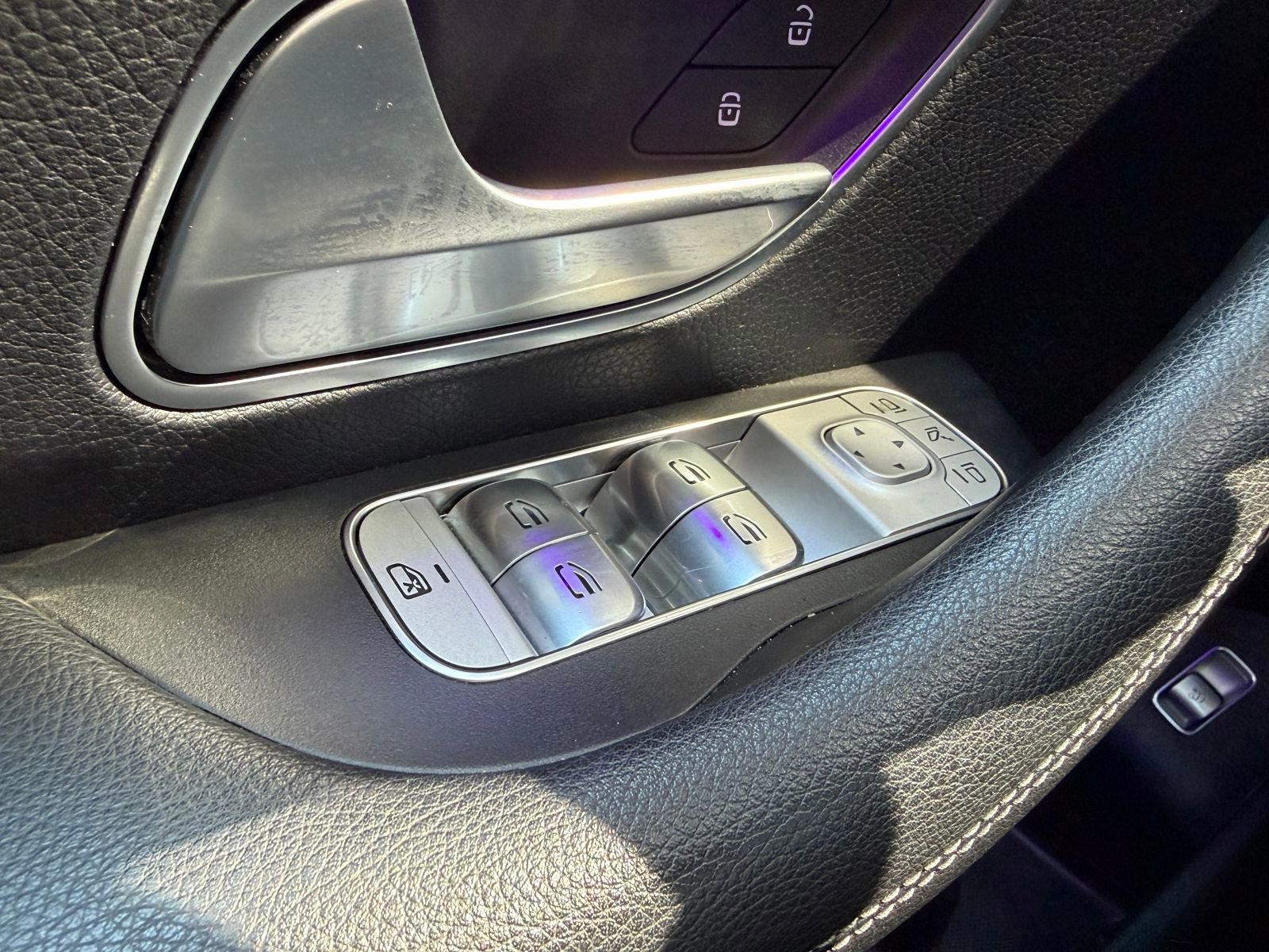 Used 2020 Mercedes-Benz GLE 350 4MATIC image 23