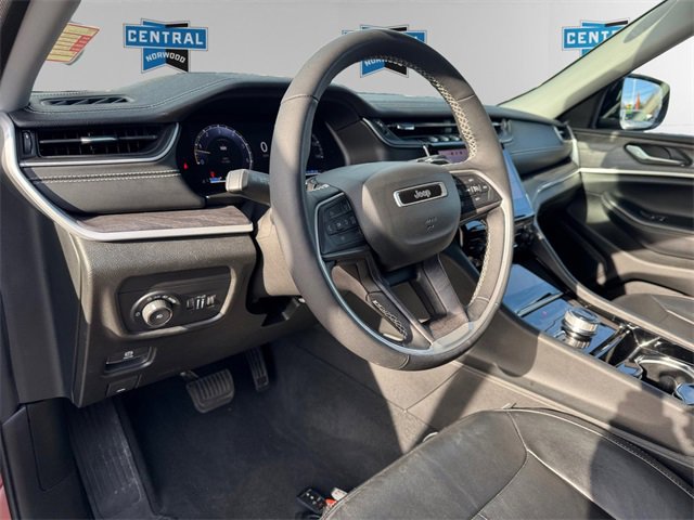 Certified 2023 Jeep Grand Cherokee Limited image 11