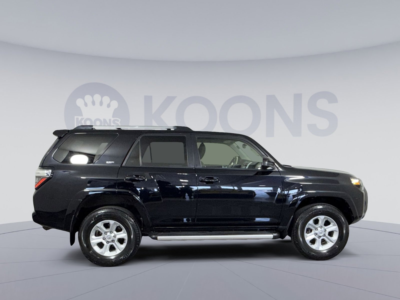 Used 2023 Toyota 4Runner SR5 AWD/4WD image 8