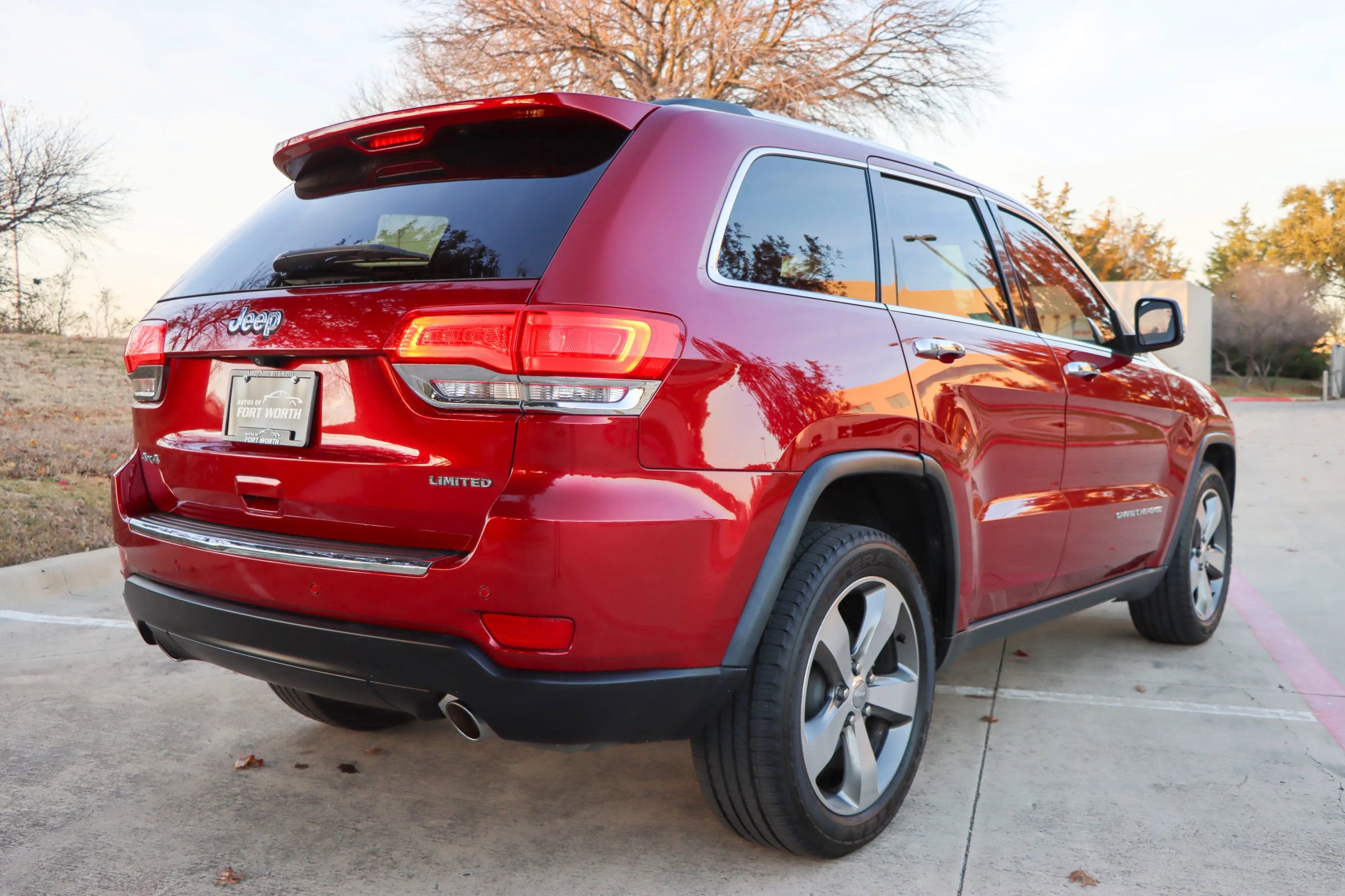 Used 2014 Jeep Grand Cherokee Limited image 7