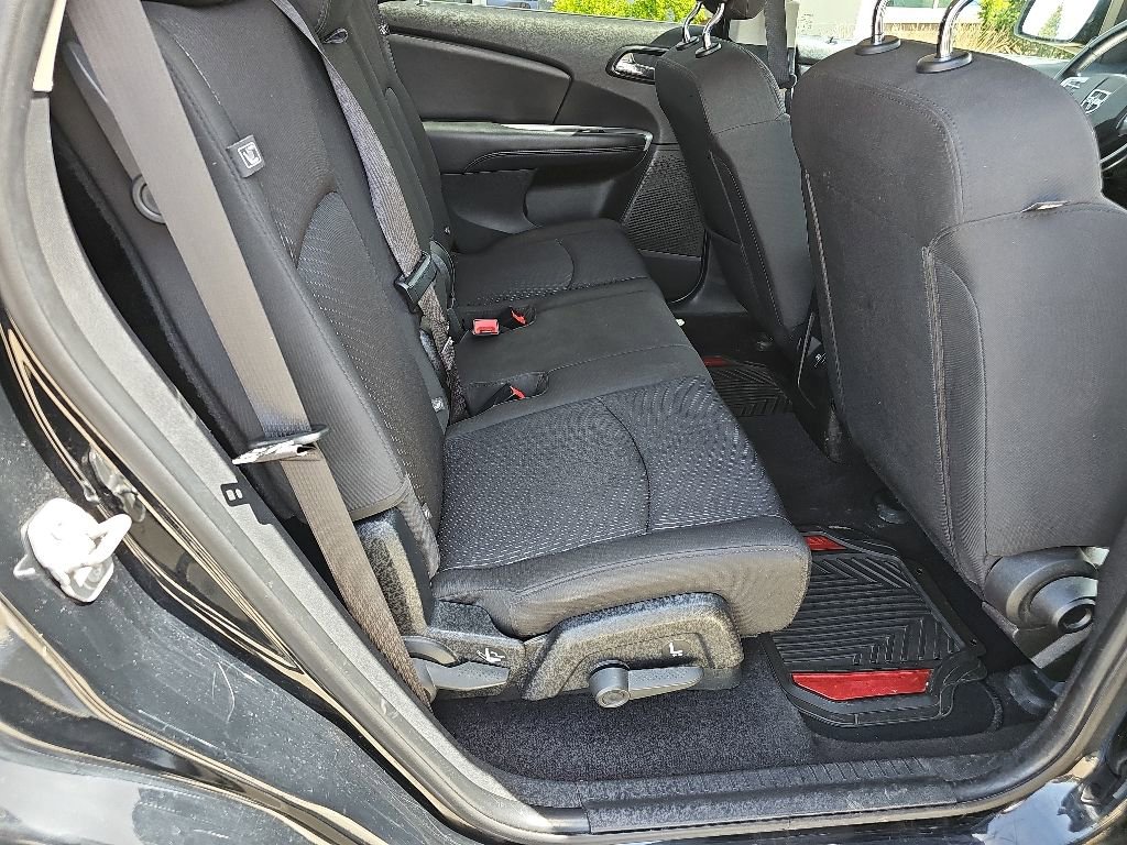 Used 2018 Dodge Journey SE AWD/4WD image 24