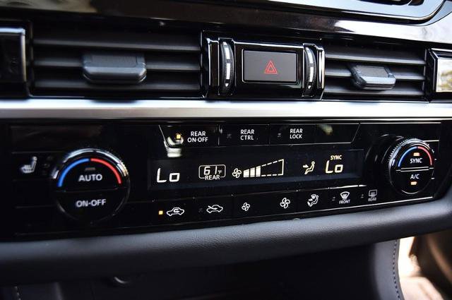 New 2025 Nissan Pathfinder SV image 16