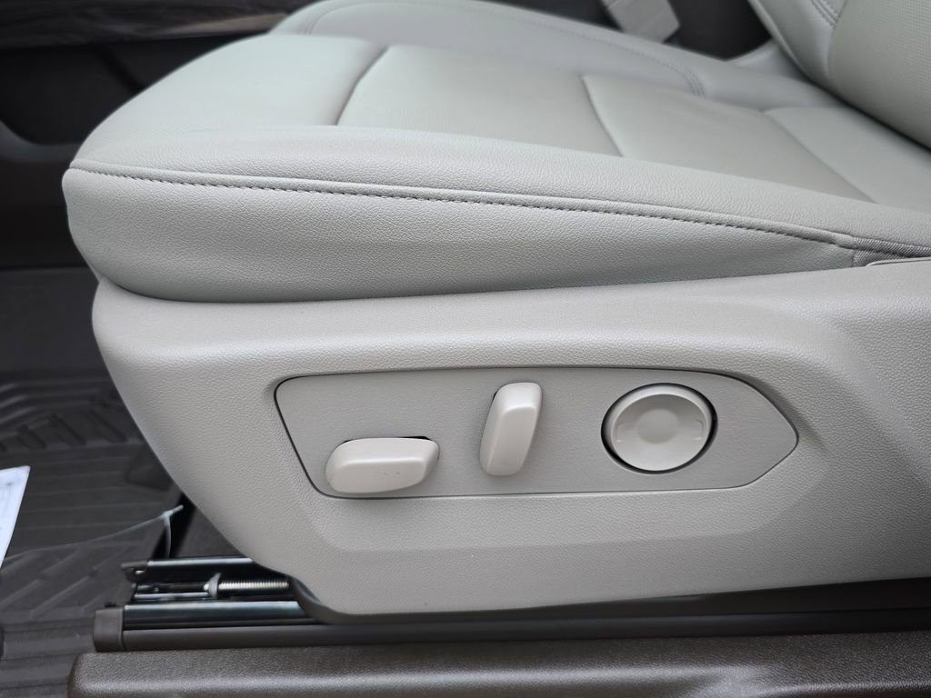 New 2026 Chevrolet Silverado 1500 LTZ w/ LTZ Premium Package image 28