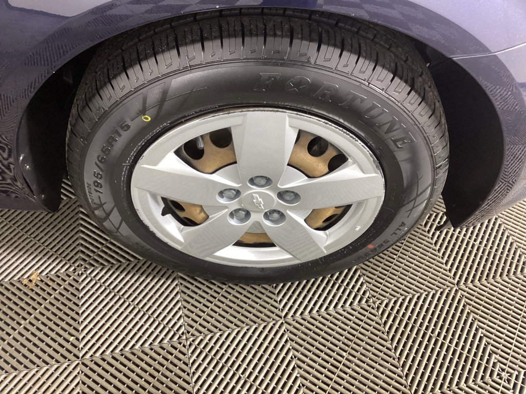 Used 2016 Chevrolet Sonic LS image 7