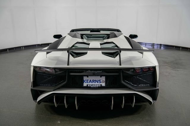 Used 2016 Lamborghini Aventador LP 750-4 Superveloce AWD/4WD image 7