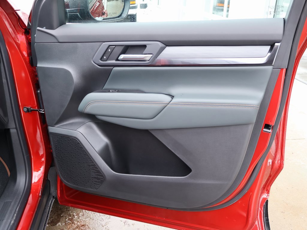 New 2026 GMC Terrain AT4 w/ Convenience Package III image 35